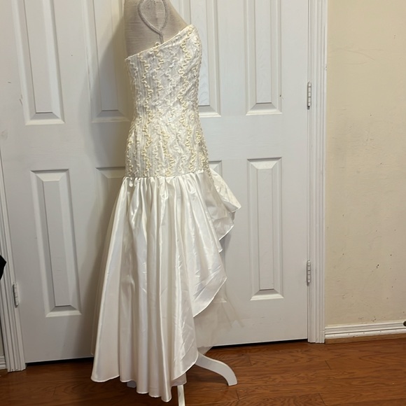 Dave & Johnny Couture Formal Mini Dress With Train / White with Cream Sequins - Picture 6 of 13